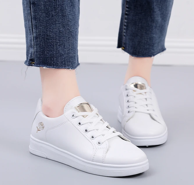 Women's White Breathable Embroidered Flower Sneakers 