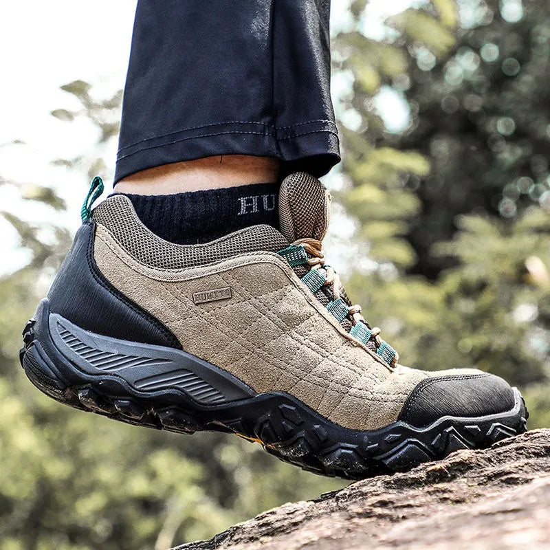 Men's wear-resistant hiking and climbing shoes 